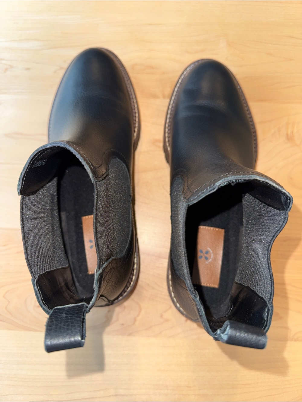 Women’s Caslon Water Resistant Chelsea Boot in Black size 8 Nordstrom Brand - Picture 5 of 6